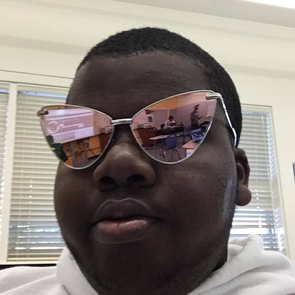 Meet your Posher, Guy - Picture 1 of 1